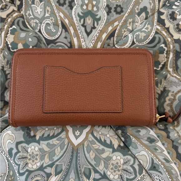 Camel colored Tory Burch wallet - Picture 2 of 4